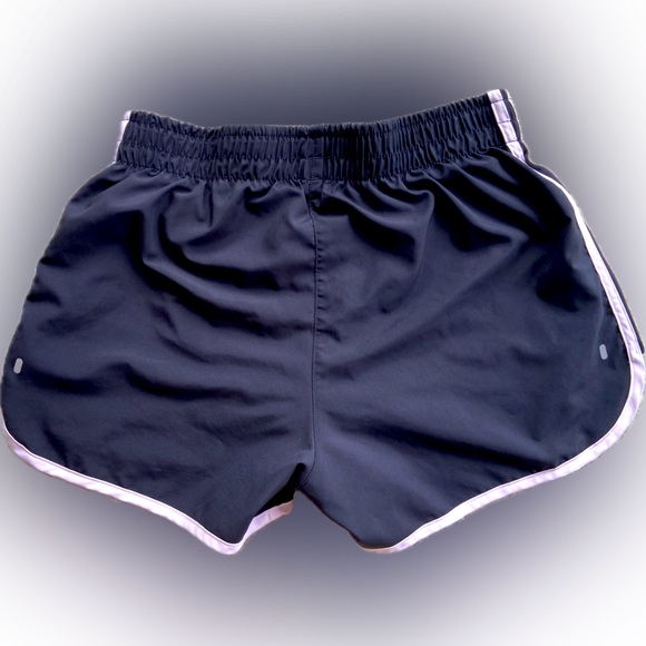 Adidas running shorts kids size xs - Picture 2 of 5